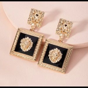 Lion Head Dangle Earring